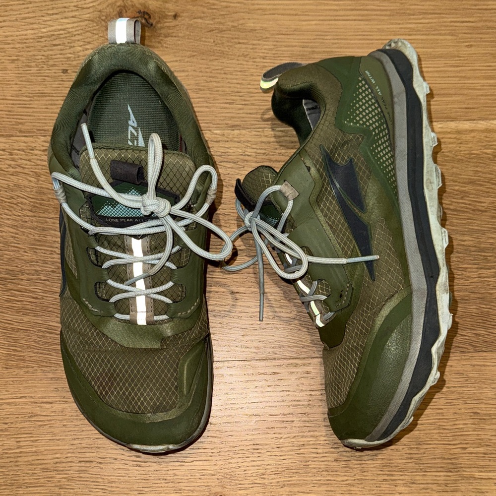 Altra Olive Green Gray Athletic trail running Shoes men’s 8.5 women’s 10
